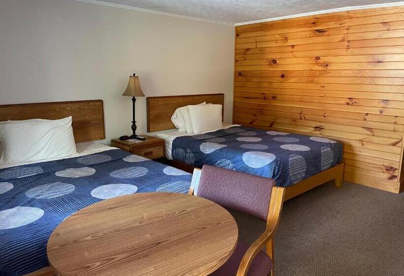 اتاق خانوادگی, A Holiday Motel   Maggie Valley