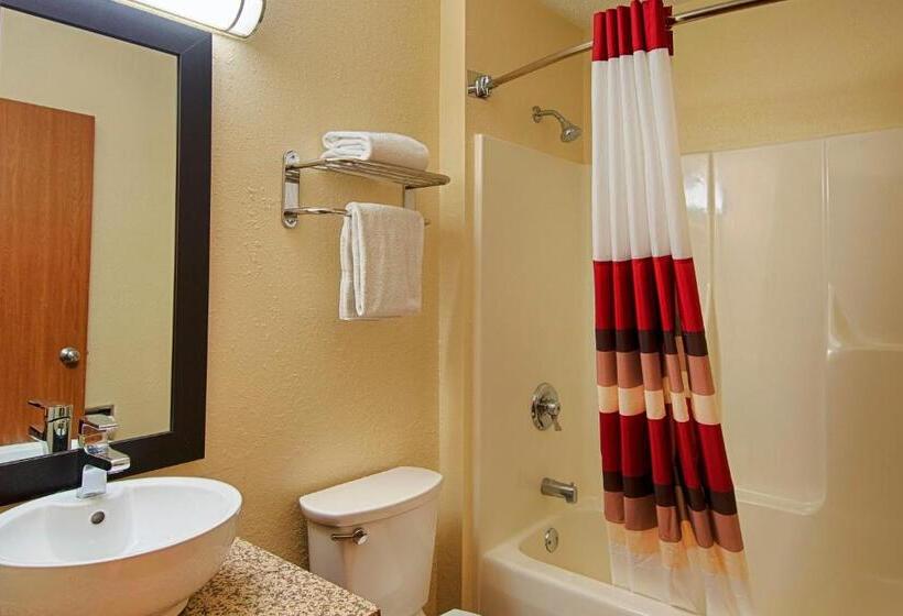 Люкс Кровать Квин, Red Roof Inn Plus+ & Suites Malone