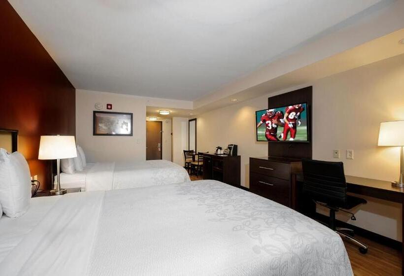 Люкс Адаптированный для Инвалидов, Red Roof Inn Plus+ & Suites Malone