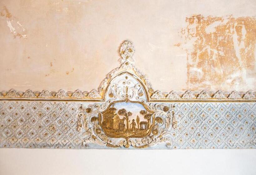 套房, Palazzo Melfi