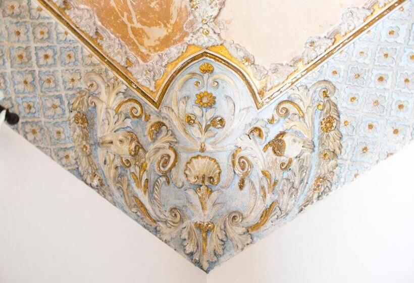 套房, Palazzo Melfi