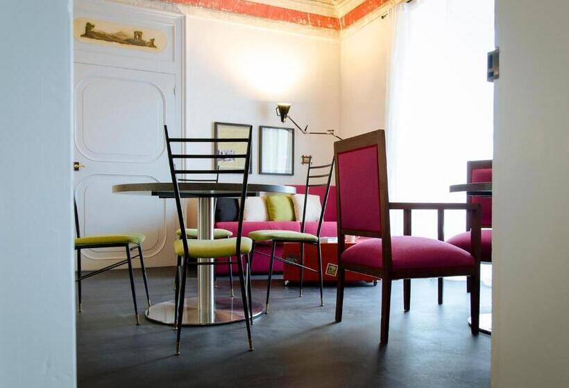 套房, Palazzo Melfi