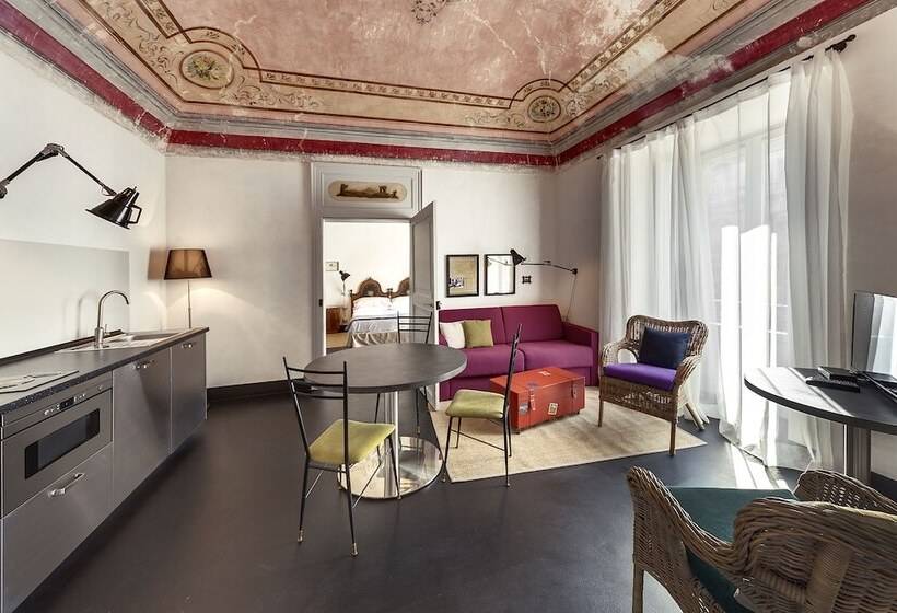套房, Palazzo Melfi