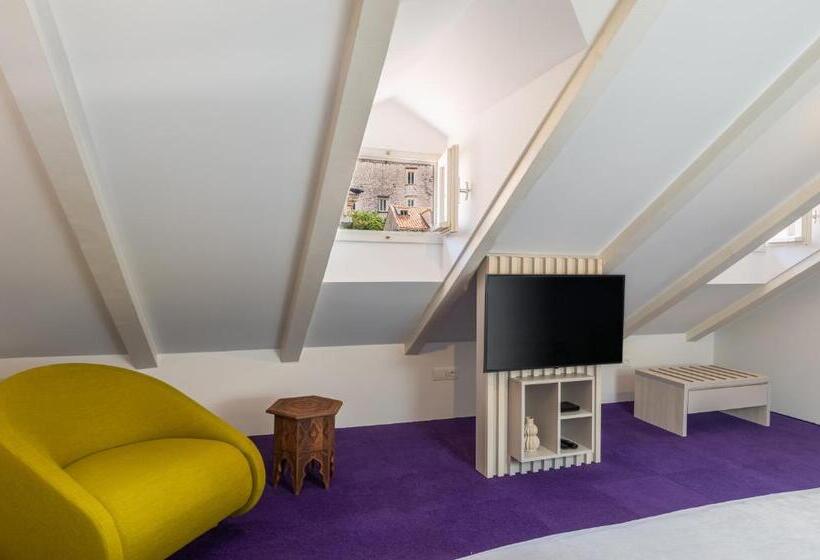 اتاق لوکس, Apartments And Rooms Lejletul