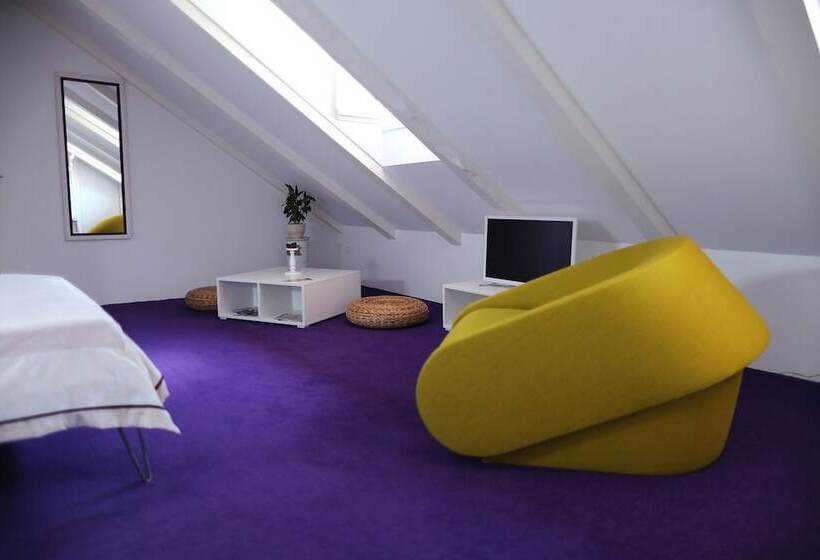 استودیوی لوکس, Apartments And Rooms Lejletul