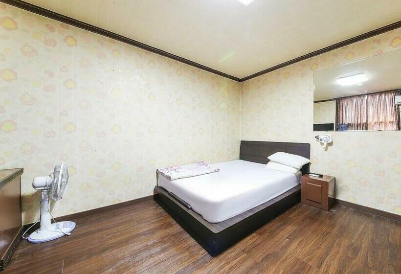 Номер Стандарт, Motel Sangmu Gwangju