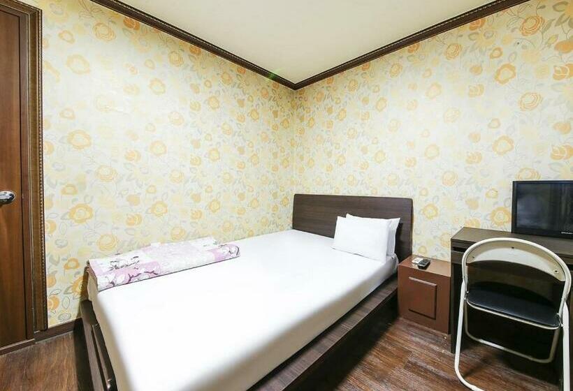 Номер Стандарт, Motel Sangmu Gwangju