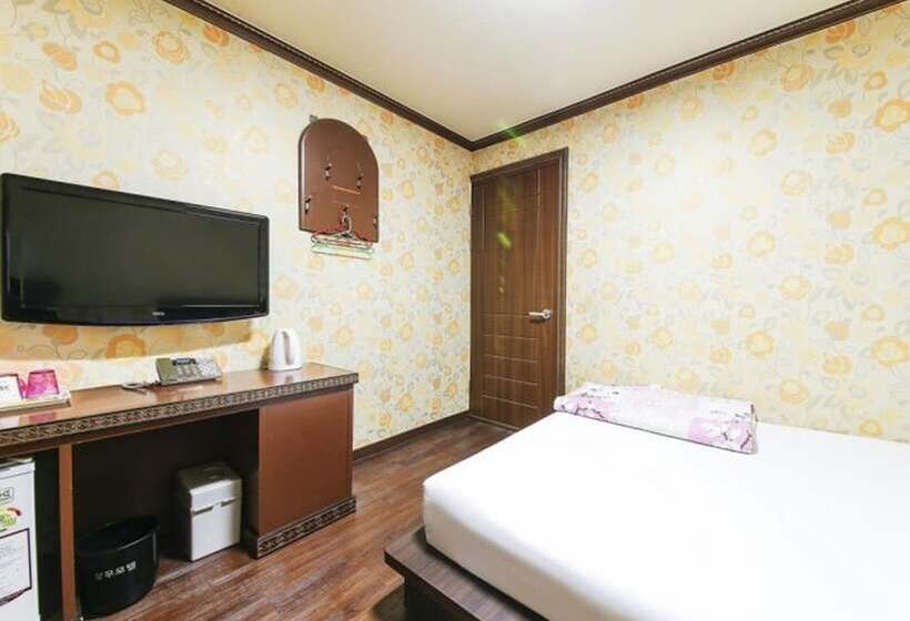 Номер Стандарт, Motel Sangmu Gwangju