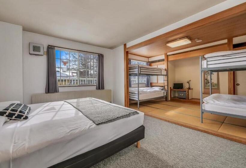 חדר משפחתי, Madarao