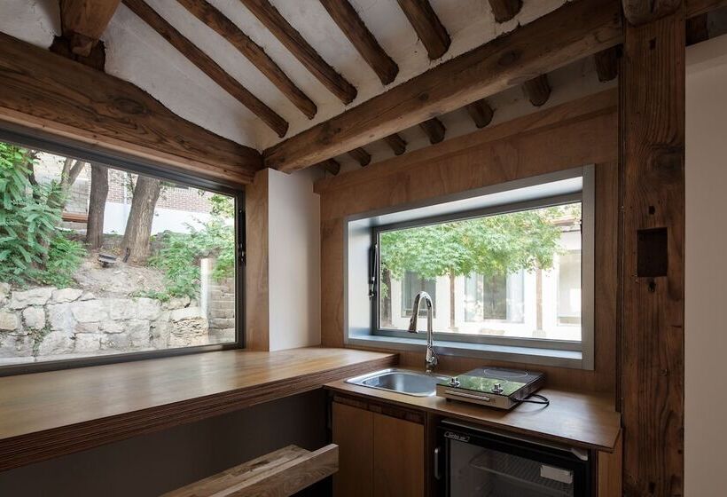 디럭스 룸, Hanok Residence Hotel Side