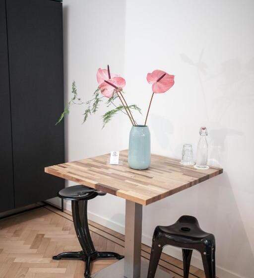 Четырехместный Номер Deluxe, Kuwadro Guesthouse Centrum