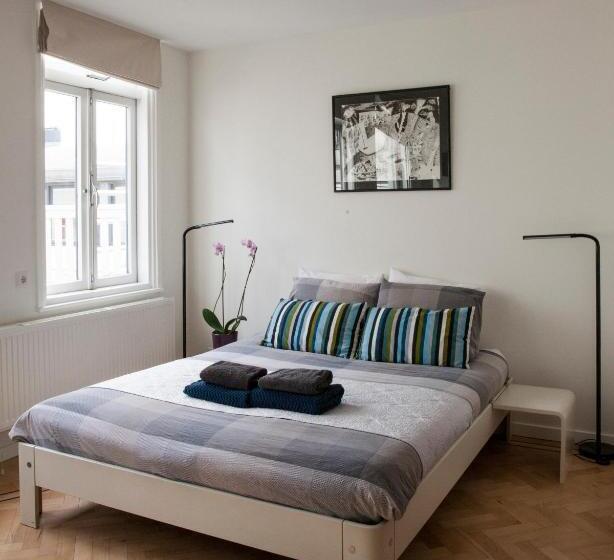 Четырехместный Номер Deluxe, Kuwadro Guesthouse Centrum