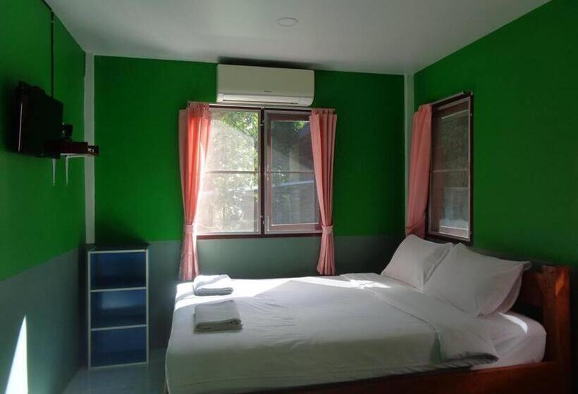 Номер Стандарт с Балконом, Sarm Mork Guest House