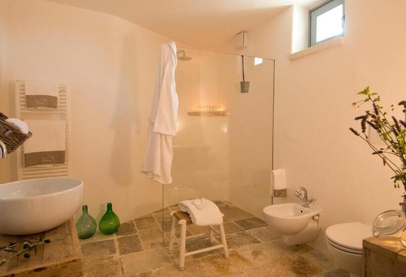 جناح جونيور, Nina Trulli Resort