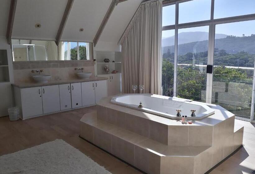 Люкс, Whales Way Ocean Retreat