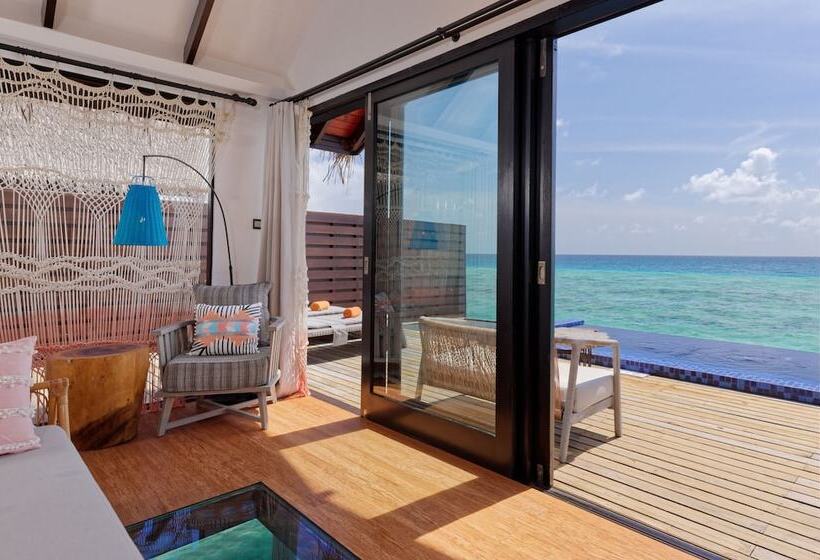 Вилла с 1 спальней и бассейном, Grand Park Kodhipparu Maldives   Child Stay & Eat Free Until 30 Nov 2024