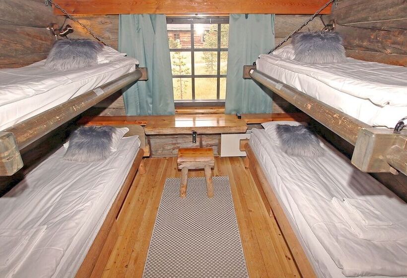 Четырехместный номер эконом класса с общей ванной комнатой, Kuukkeli Log Houses Porakka Inn