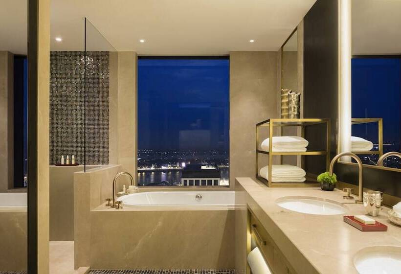Люкс, Rosewood Phnom Penh