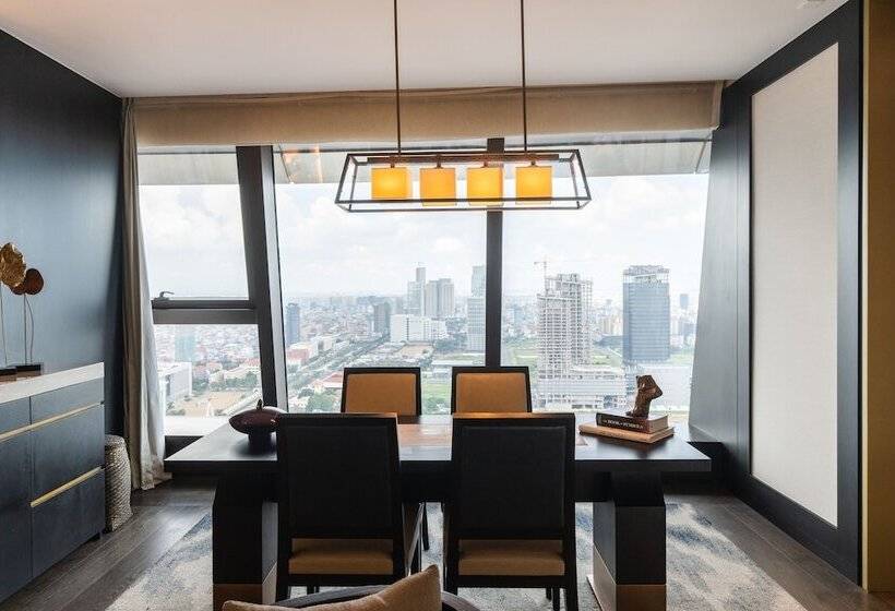 Люкс, Rosewood Phnom Penh