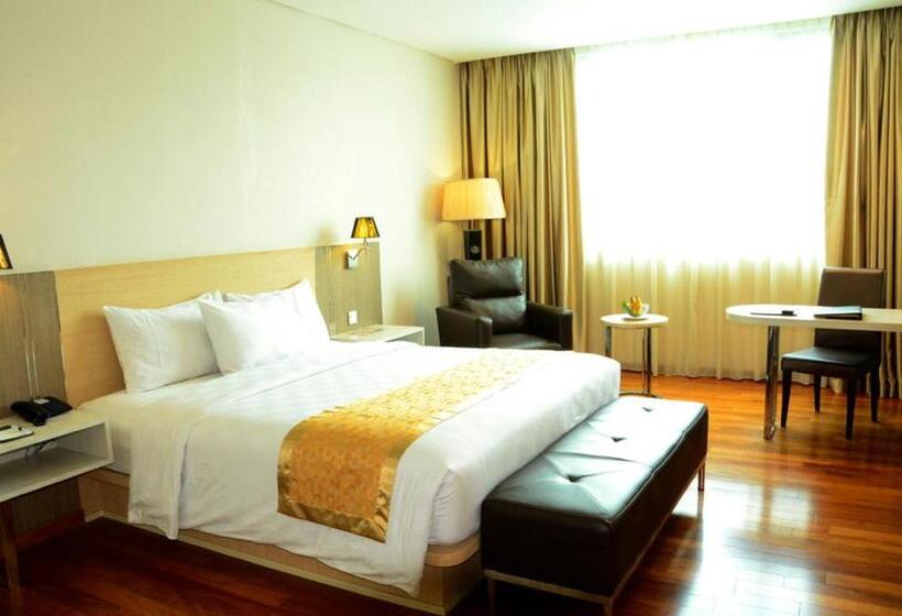 Номер Deluxe, Nagoya Hill Hotel Batam