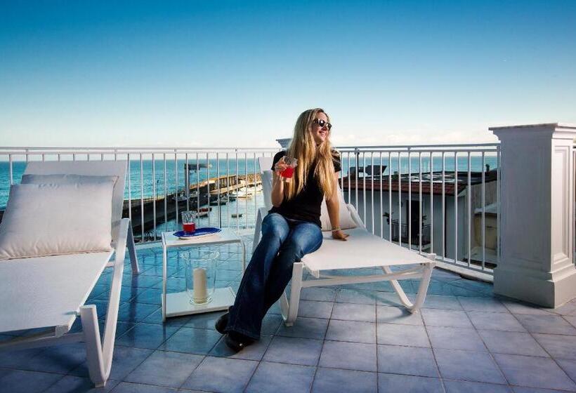 جناح, Palazzo Murrano   Adults Only