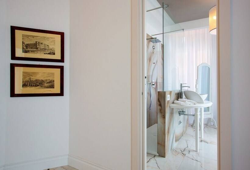 جناح, Palazzo Murrano   Adults Only