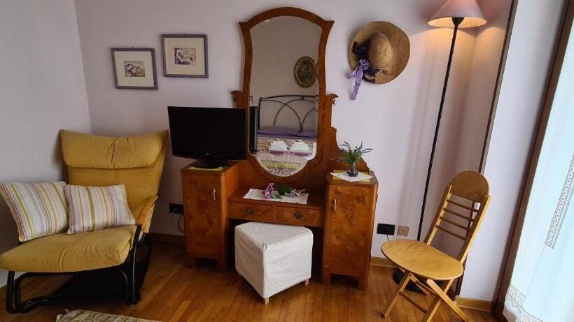 اتاق خانوادگی, B&b Isonzo