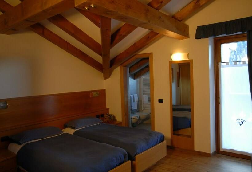 اتاق استاندارد سه نفره, Albergo Alla Posta