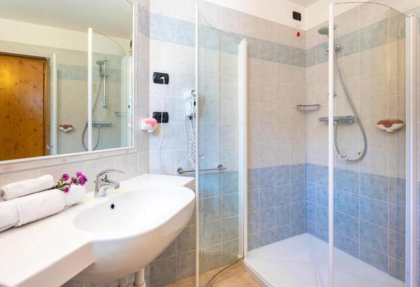 اتاق استاندارد سه نفره, Albergo Alla Posta