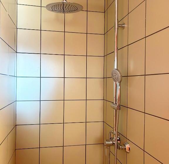 Quarto Standard para Deficientes, Loop Homes Tower Burjassot