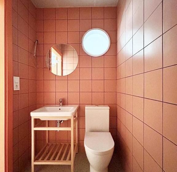Quarto standart individual, Loop Homes Tower Burjassot