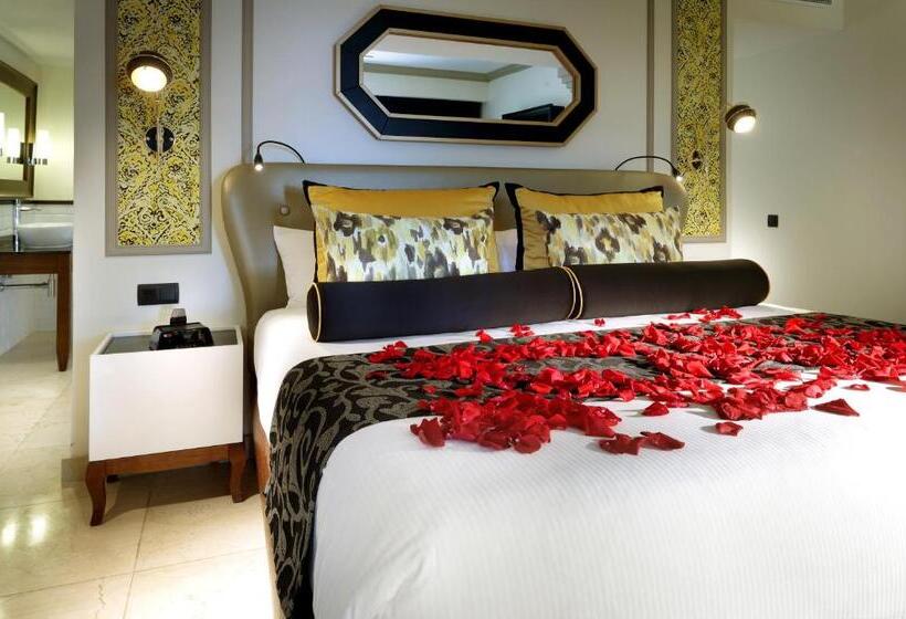 بانگلوی استاندارد, The Signature Level At Grand Palladium Lady Hamilton Resort & Spa  All Inclusive