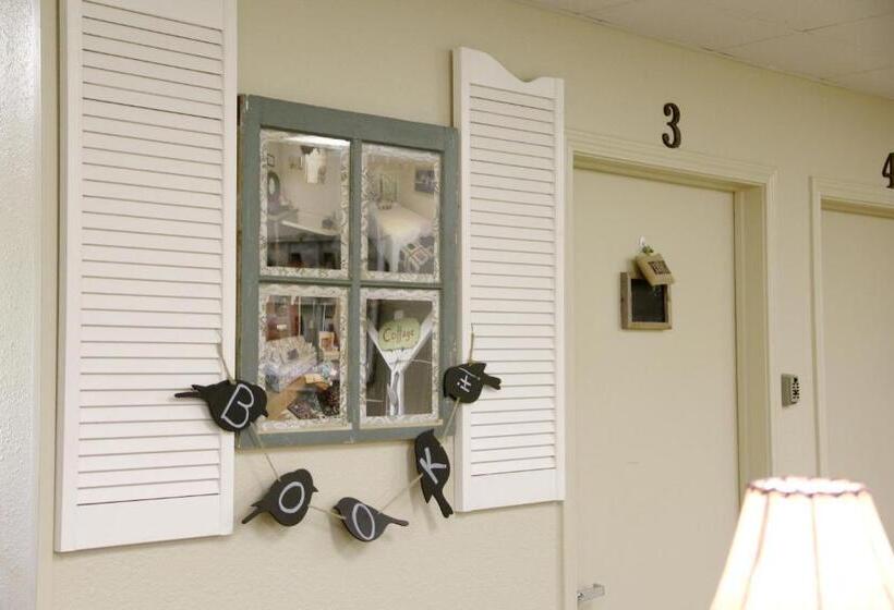 סוויטה דלוקס, A Place To Stay Rooms