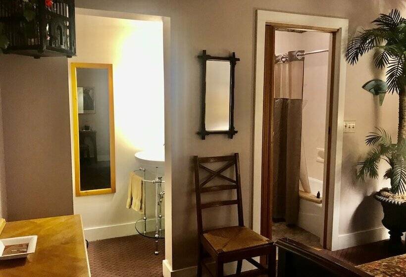 חדר דלוקס, Arden Forest Inn