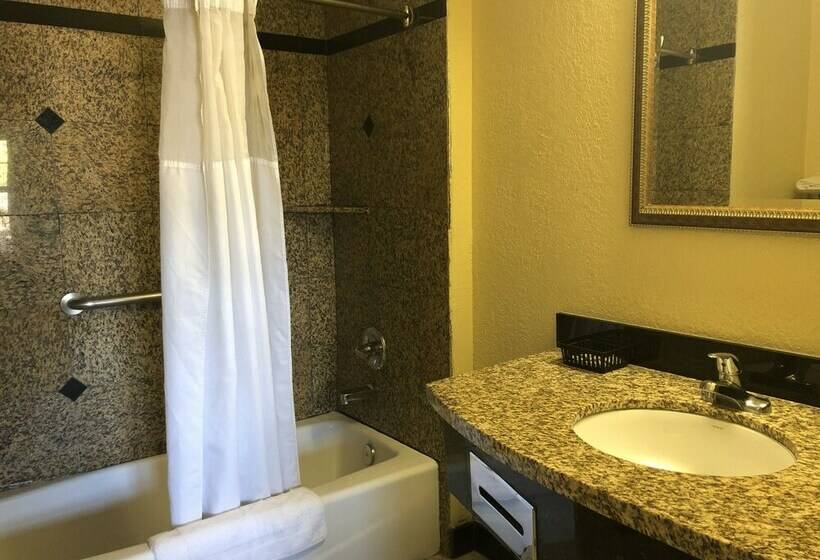 스탠다드 룸 더블 침대 2개, Western Village Inn Newly Renovated