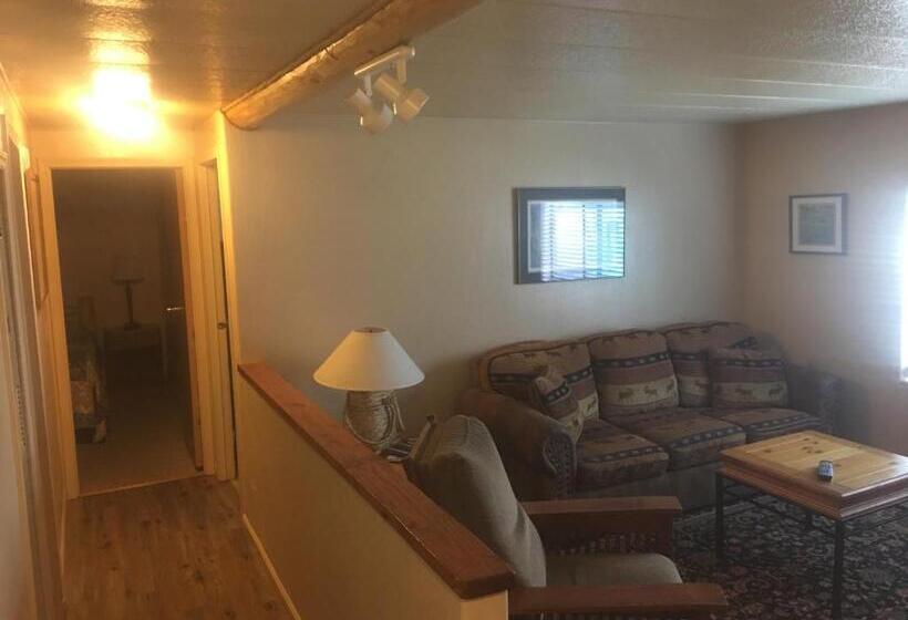 Вилла 2 Спальни, Rainbows End Fishing Resort