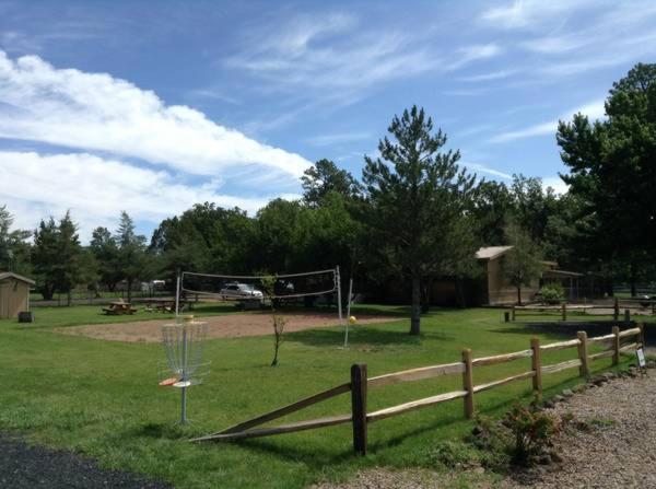 Вилла 2 Спальни, Rainbows End Fishing Resort