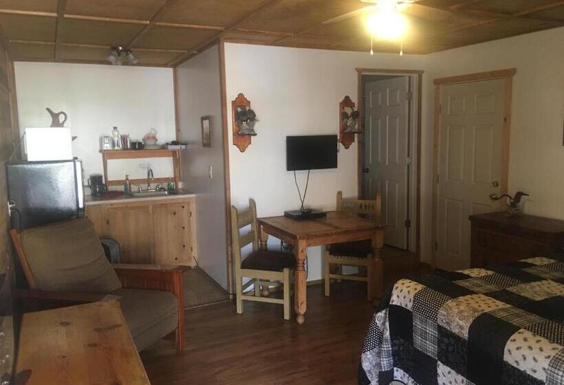 Студия Стандарт, Rainbows End Fishing Resort