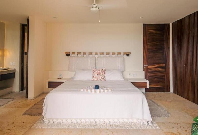 2 Bedroom Apartment with Pool, Armadillo Living Villas