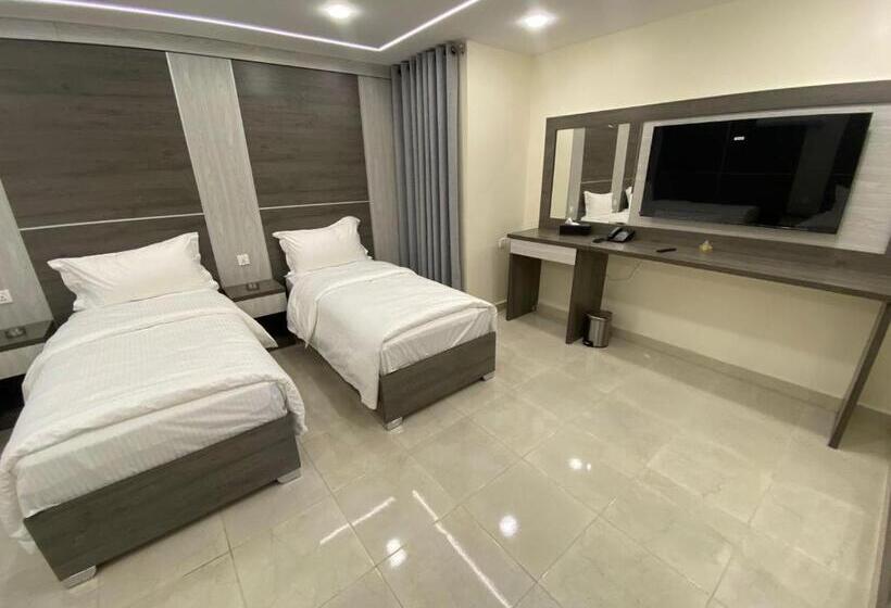 اتاق لوکس چهار تخته, Golden Light Aqaba Hotel فندق جولدن لايت العقبة