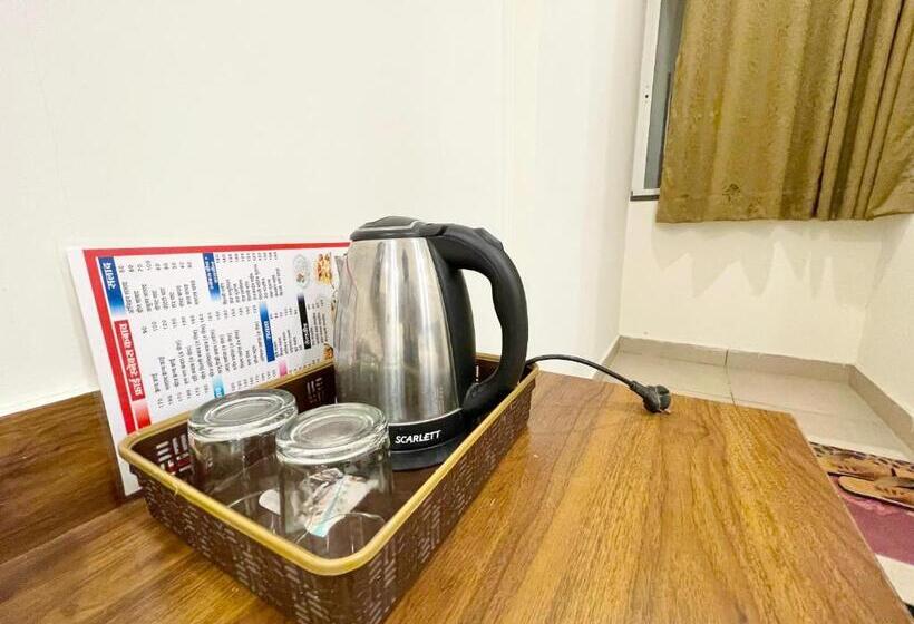 Номер Economy, Govindam Inn ! Ujjain Fully Air Conditioned Hotel At Prime Location With Parking Availability, Near