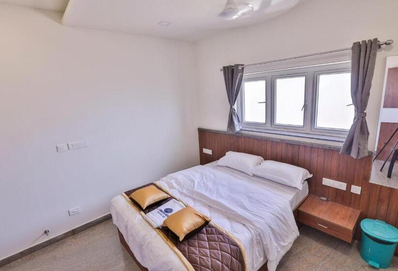 آپارتمان 1 خوابه با بالکن, Naga Luxury Suites   Double Bed Room 2 Adult 2 Child   Driver Free Stay