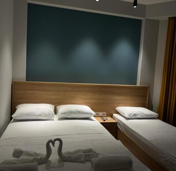 اتاق استاندارد سه نفره, Boutique Adam