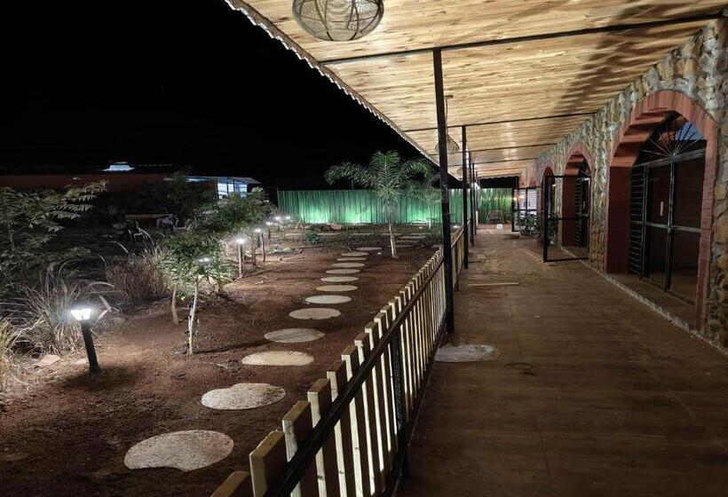 Четырехместный номер Премиум, Sam S Country Ranch