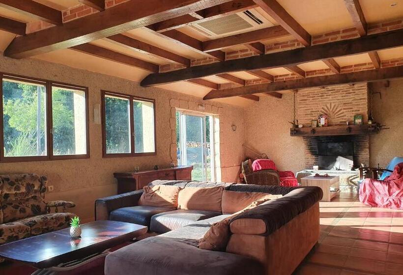 Дом 3 Спальни, Gîtes Et Camping Hameau Nouste Temps