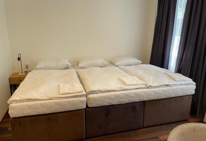 패밀리 스위트, Apartmány Hrázní