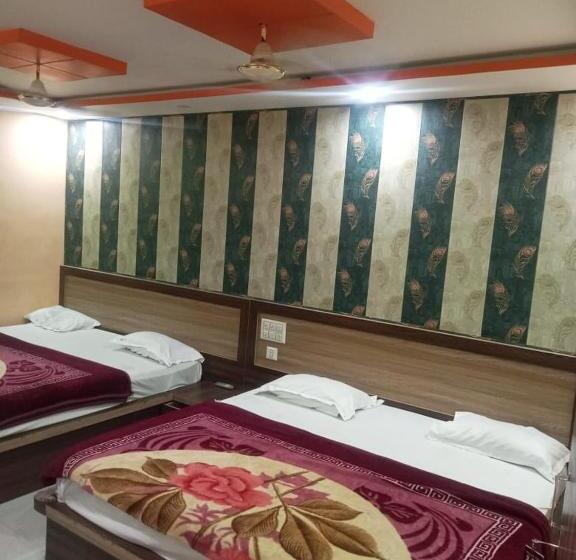 Четырехместный Номер Deluxe, Goroomgo Parvati Residency Madhya Pradesh