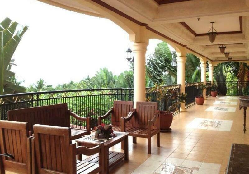 Полулюкс Одноместный с Террасой, Camiguin Highland Resort