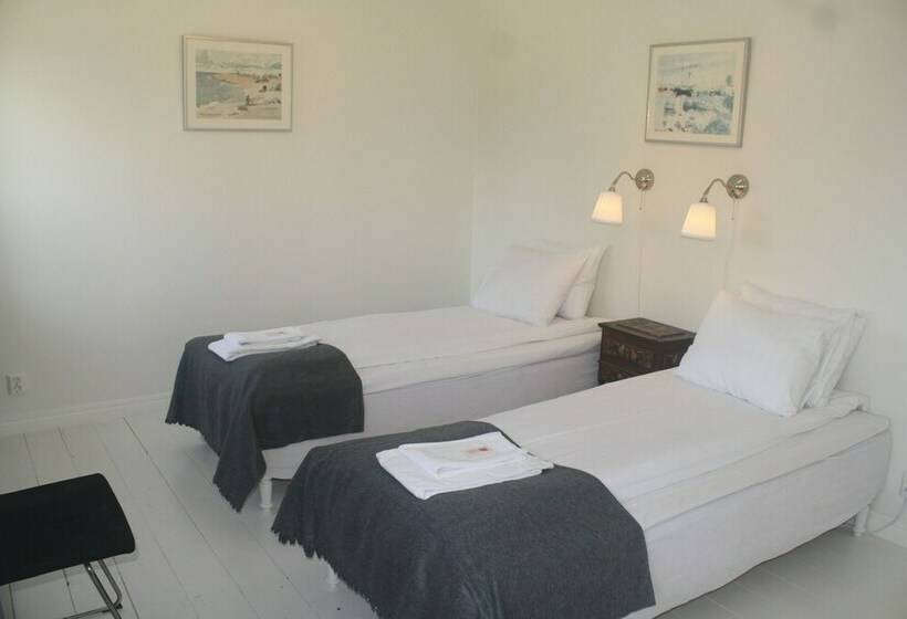 Номер Стандарт, Alvaret Hotel & Hostel