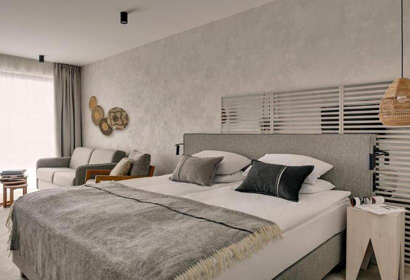 اتاق سوپریور با چشم‌انداز, Grano Hotel Solmarina